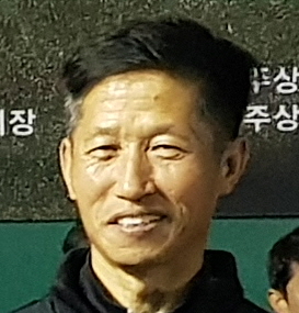 권영일